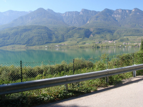 First peak at the Kalterer See / Lago di Cadera / Cauldron Lake.